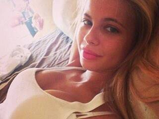 צ'אט וידאו ארוטי WhiteOkitty