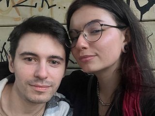 צ'אט וידאו ארוטי William-and-Kitty