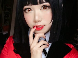 צ'אט וידאו ארוטי WooYoung-woo