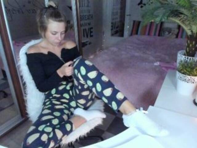 צילומי מסך משודרים CallMeAngel