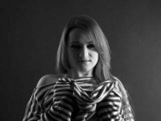 צ'אט וידאו ארוטי xtendergirl