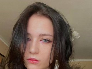 צ'אט וידאו ארוטי YajairaWeare