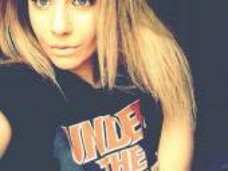 צ'אט וידאו ארוטי yanochkka