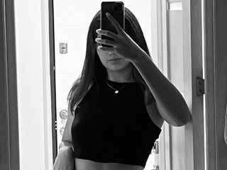 צ'אט וידאו ארוטי KristinaMedow