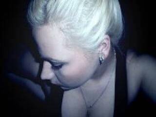 צ'אט וידאו ארוטי yoursweet12