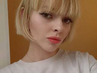 צ'אט וידאו ארוטי yourtata