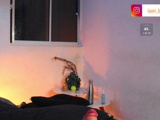 צ'אט וידאו ארוטי yourtoybella