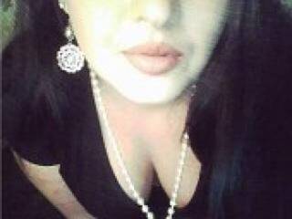 צ'אט וידאו ארוטי yourvikky