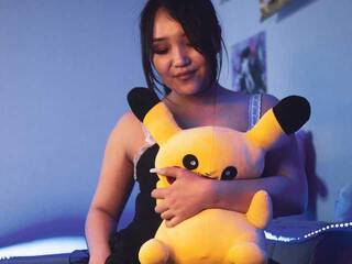 צ'אט וידאו ארוטי YuRaychel