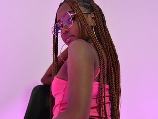 צ'אט וידאו ארוטי ZaraBrown