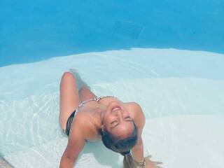 צ'אט וידאו ארוטי ZoeBarinova