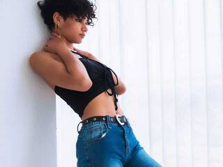 צ'אט וידאו ארוטי zuky89