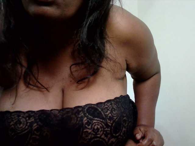 תמונות Zulay111 play with my boobs and pussy. Squirt Show. #mature #squirt #new #bigboobs